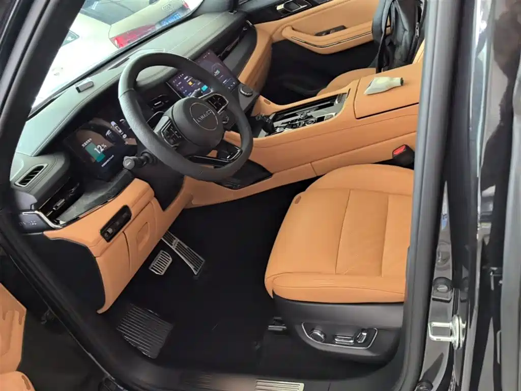Lynk & Co 09 EM-P 2021 2.0T PHEV Halo 7-Seater фото 15
