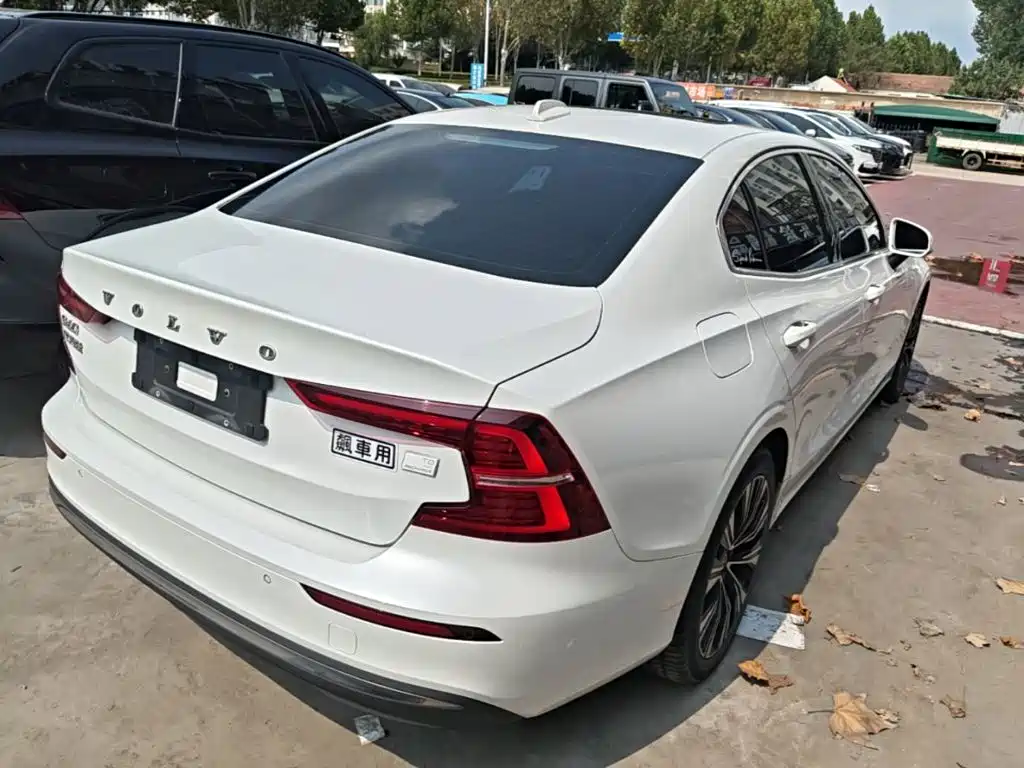 Volvo S60 Plug-in Hybrid 2022 2023 T8 AWD Long Range Smart Comfort Luxury Edition