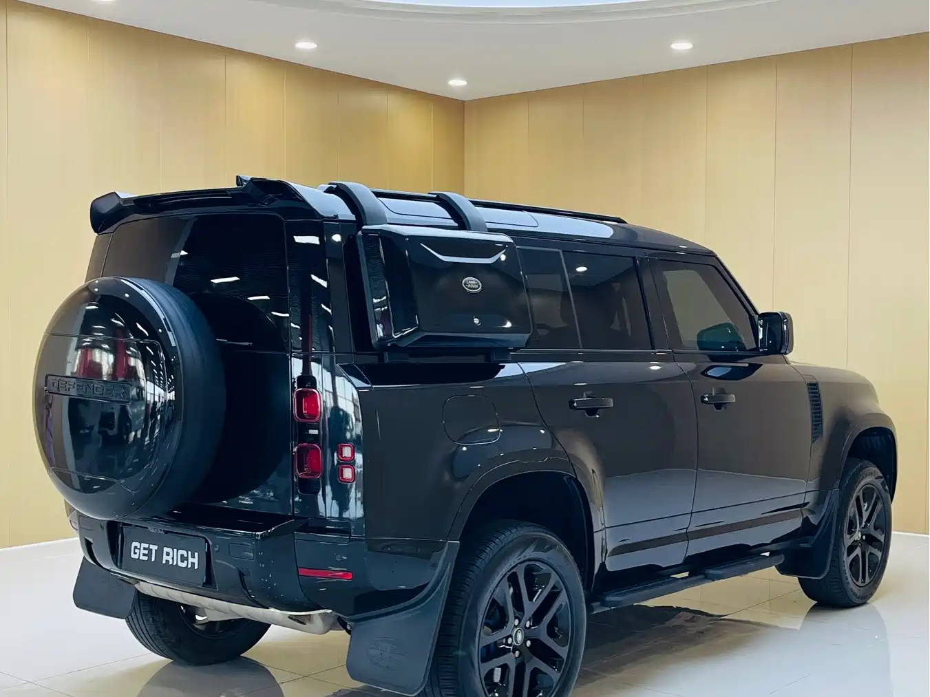 Фото 9 - Land Rover Defender