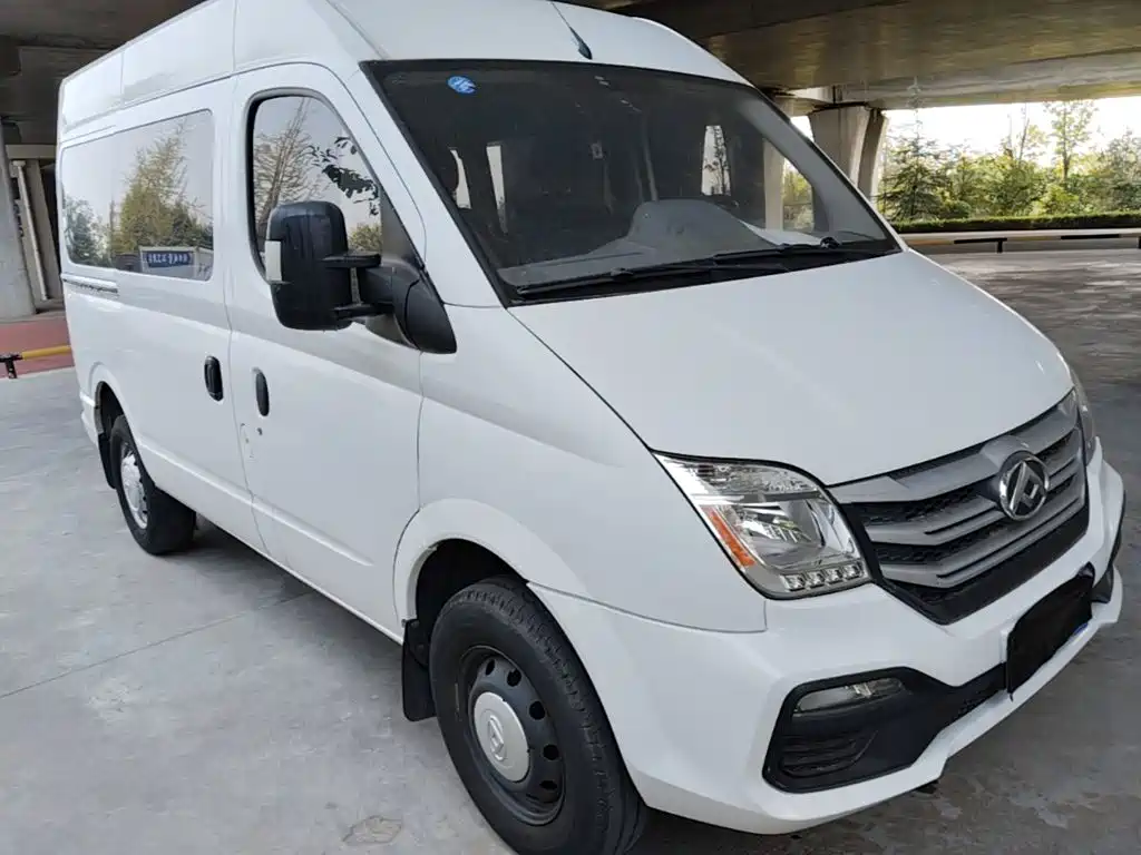 Maxus Xintu V80 2019 2018 2.5T 6MT Aoyun Short Wheelbase Medium Roof 5-6-seater