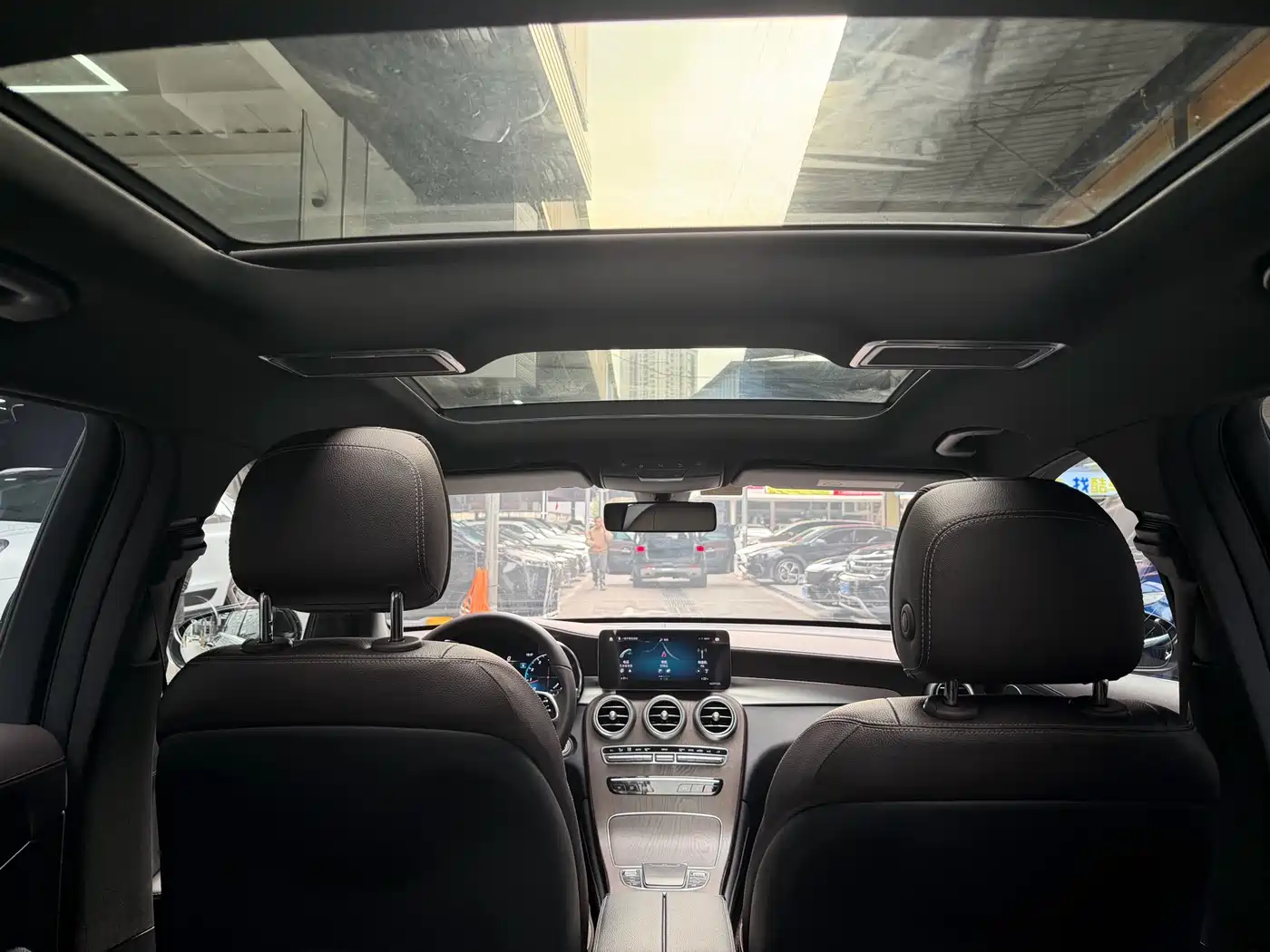 Mercedes-Benz GLC 2021 GLC 260 L 4MATIC Luxury фото 16