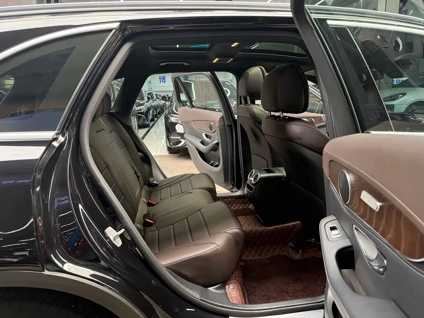 Mercedes-Benz GLC 2021 GLC 260 L 4MATIC Luxury фото 15