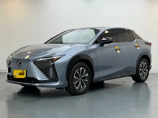 Lexus RZ 2023