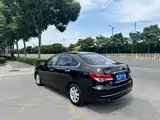 Фото 3 - Nissan Sylphy