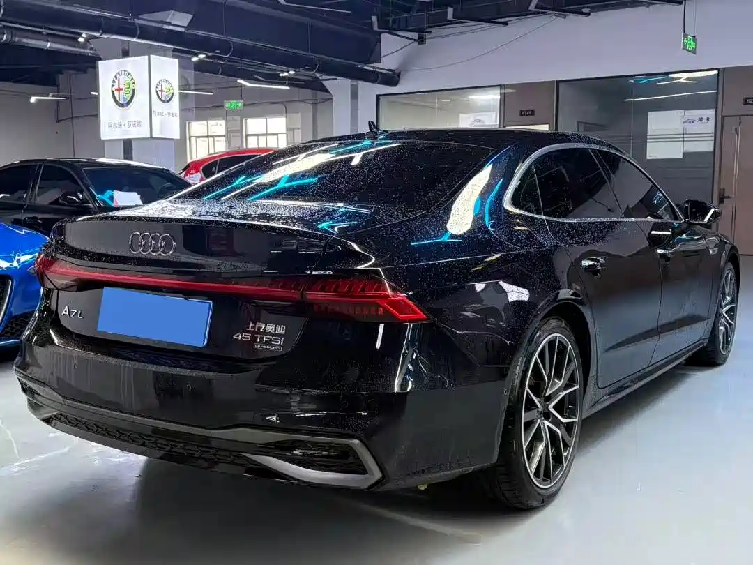 Audi A7L 2022 45 TFSI quattro S-line Vision Gloss Black Package фото 14