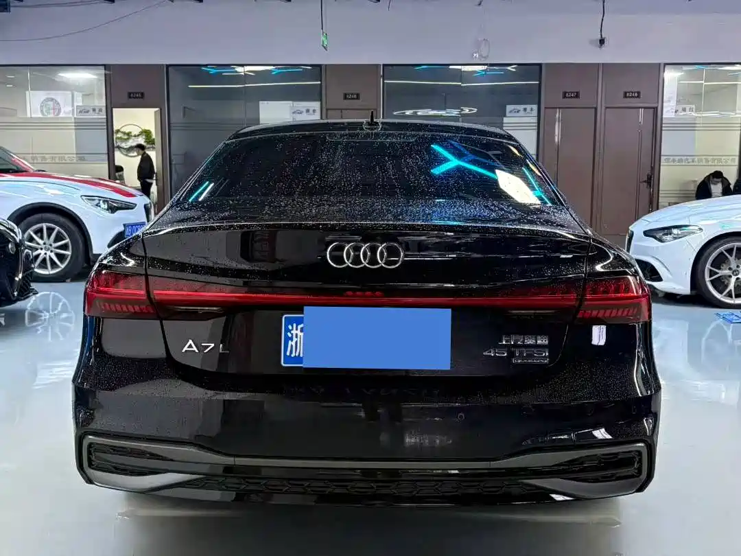 Audi A7L 2022 45 TFSI quattro S-line Vision Gloss Black Package фото 13
