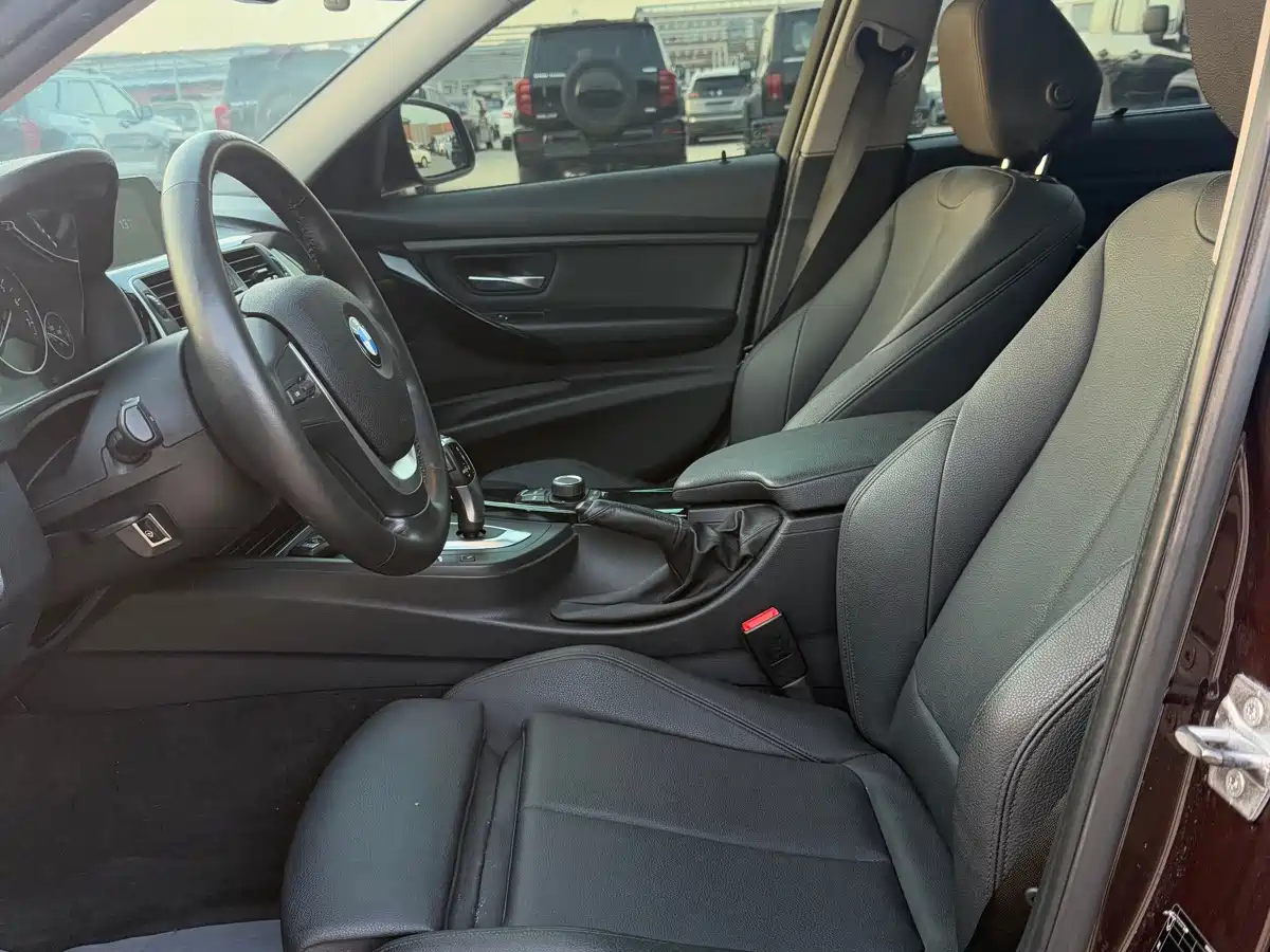 BMW 3 Series 2018 320Li Fashion Style фото 11