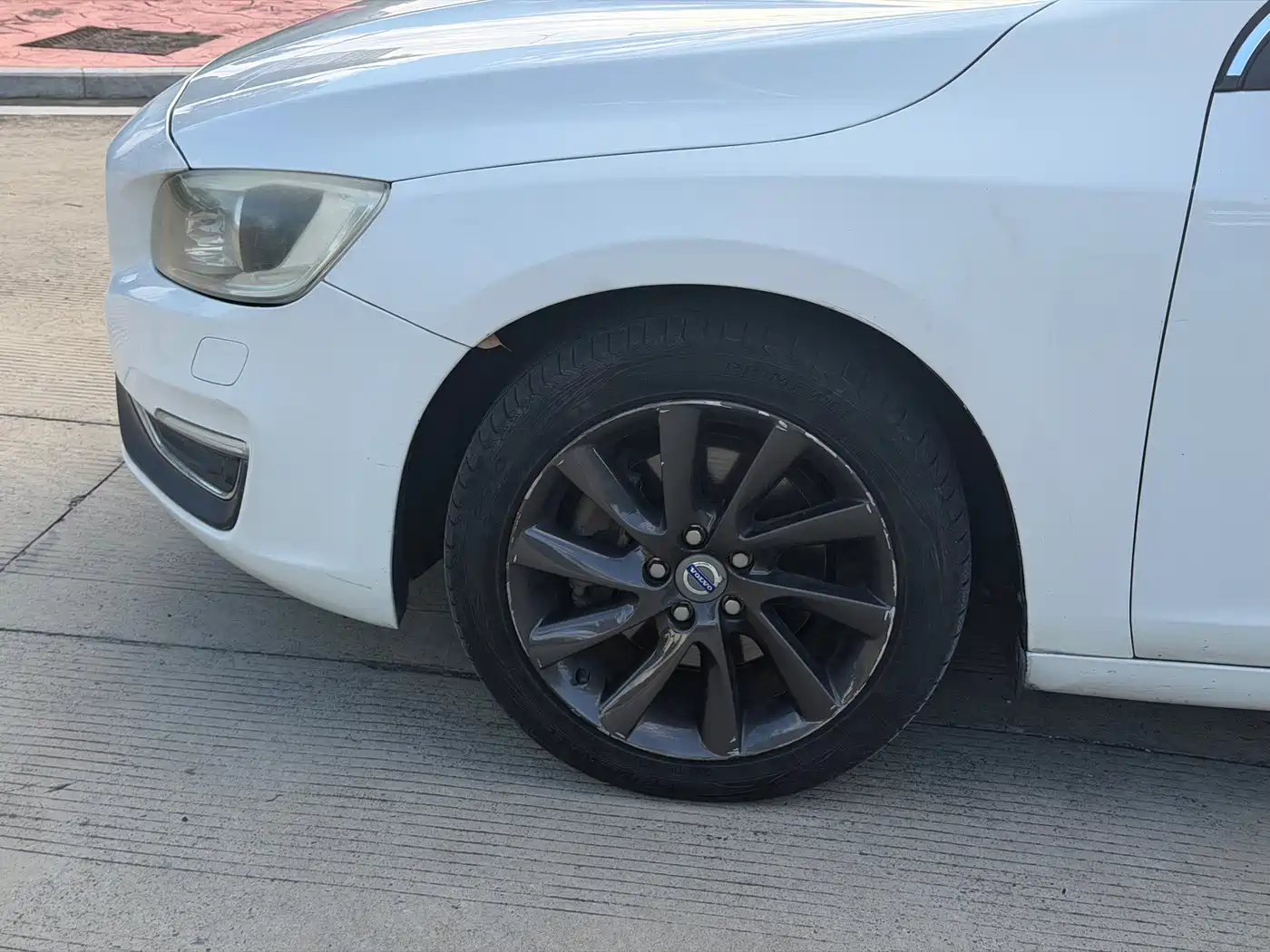 Photo 8 - Volvo S60
