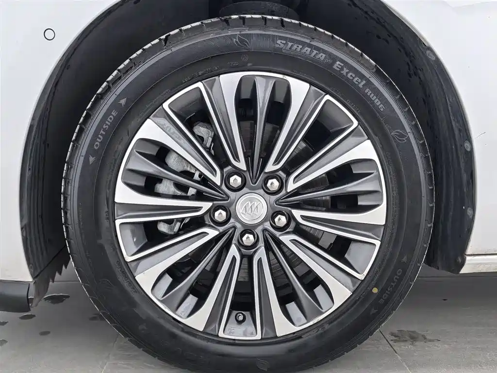 Buick GL8 2021 ES Landlord 653T Smart Flagship фото 17