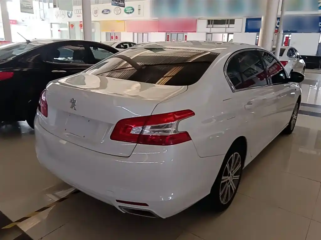 Peugeot 408 2016 1.6T Automatic Luxury Edition фото 7