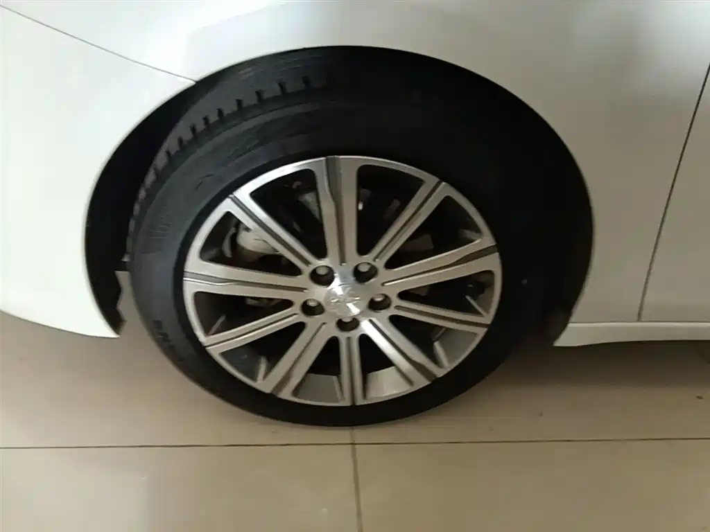 Peugeot 408 2016 1.6T Automatic Luxury Edition фото 23
