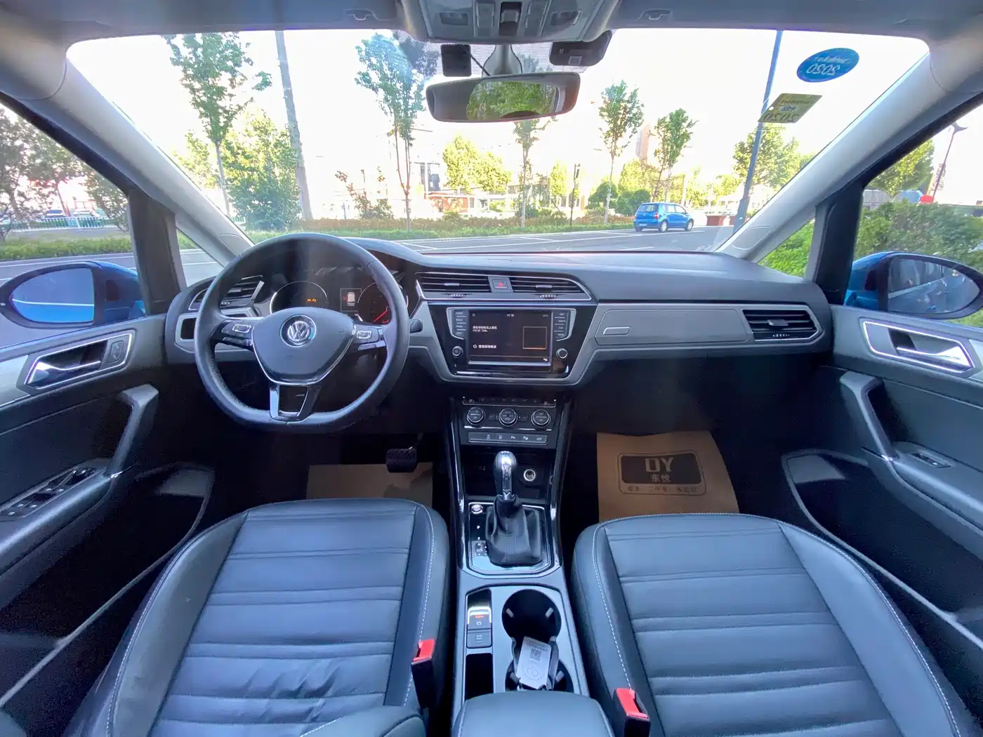 Volkswagen Touran 2018 Touran L 330TSI DSG Luxury фото 5