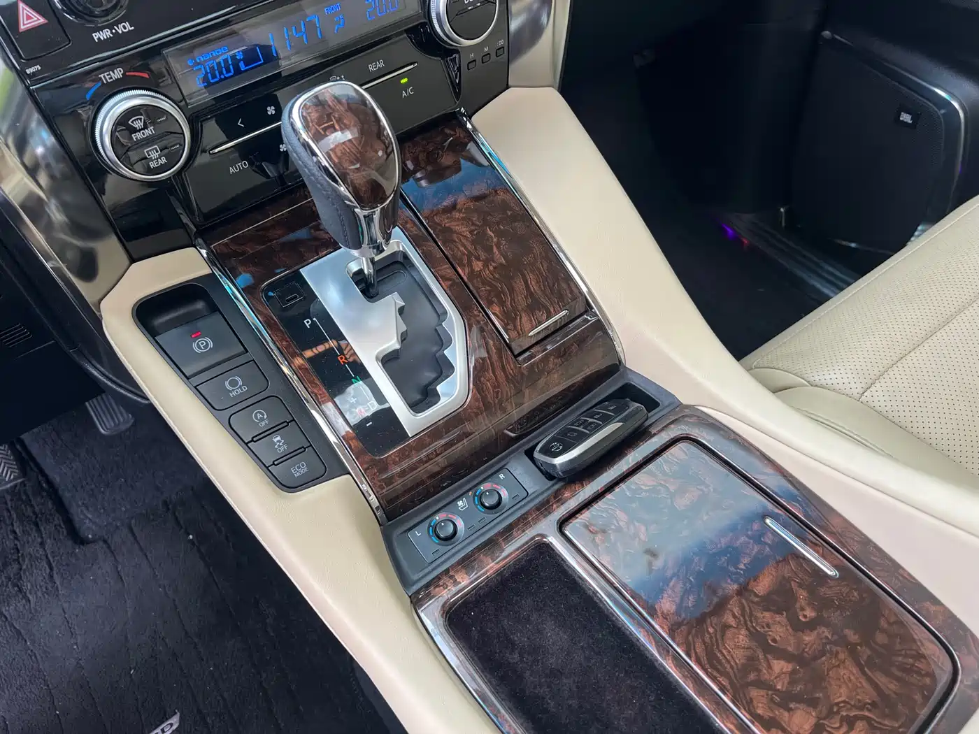 Toyota Alphard 2018 Facelift 3.5L Luxury Edition фото 7