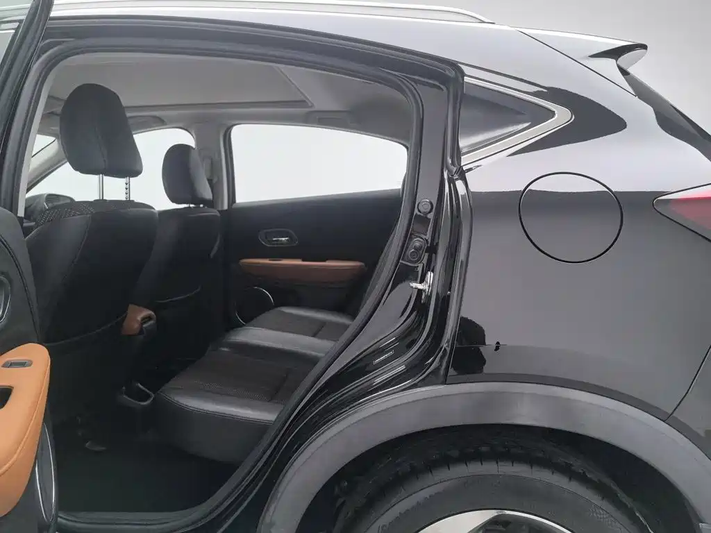 Photo 15 - Honda Vezel