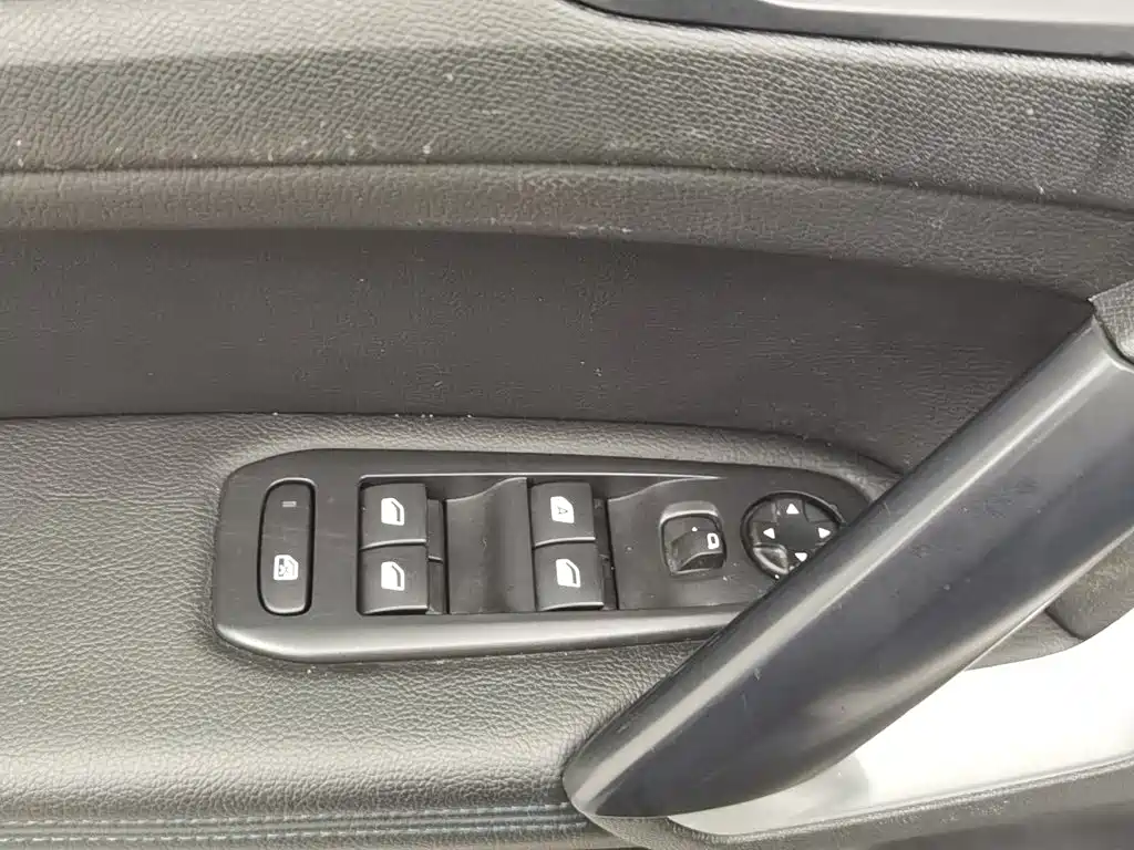 Peugeot 308 2018 2018 1.6L Auto Luxury Edition
