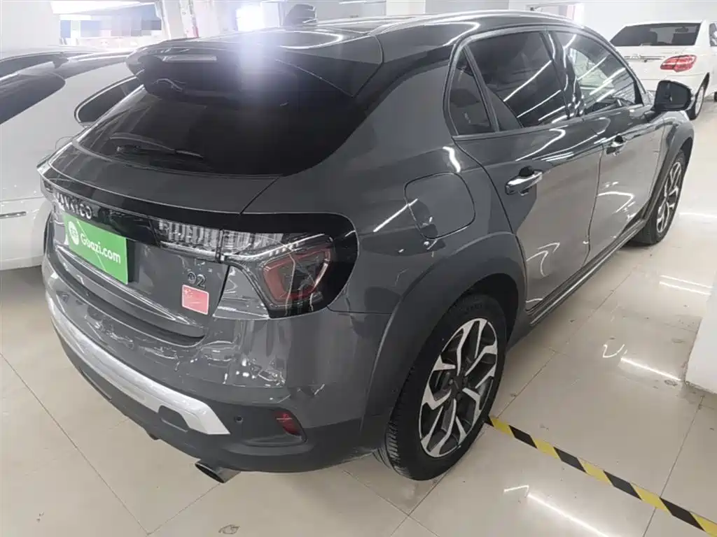 Lynk & Co 02 2018 1.5T DCT 2WD Power Pro Edition China V фото 7