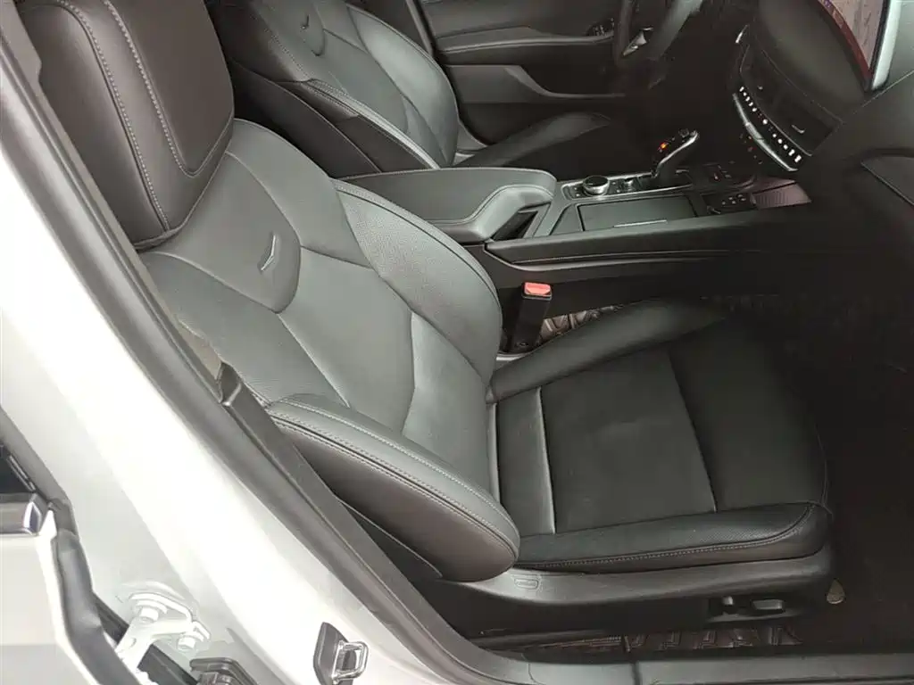 Cadillac CT5 2024 28T Luxury Model Pro фото 25