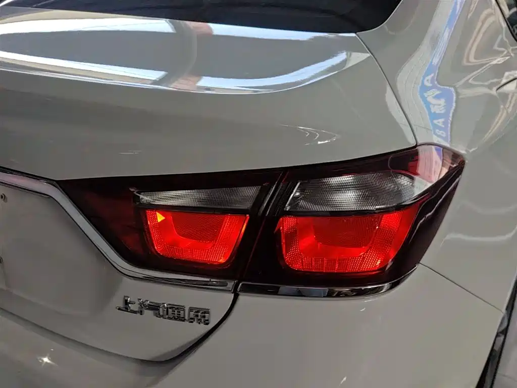 Chevrolet Cruze 2016 1.5L Automatic Luxury Edition фото 8