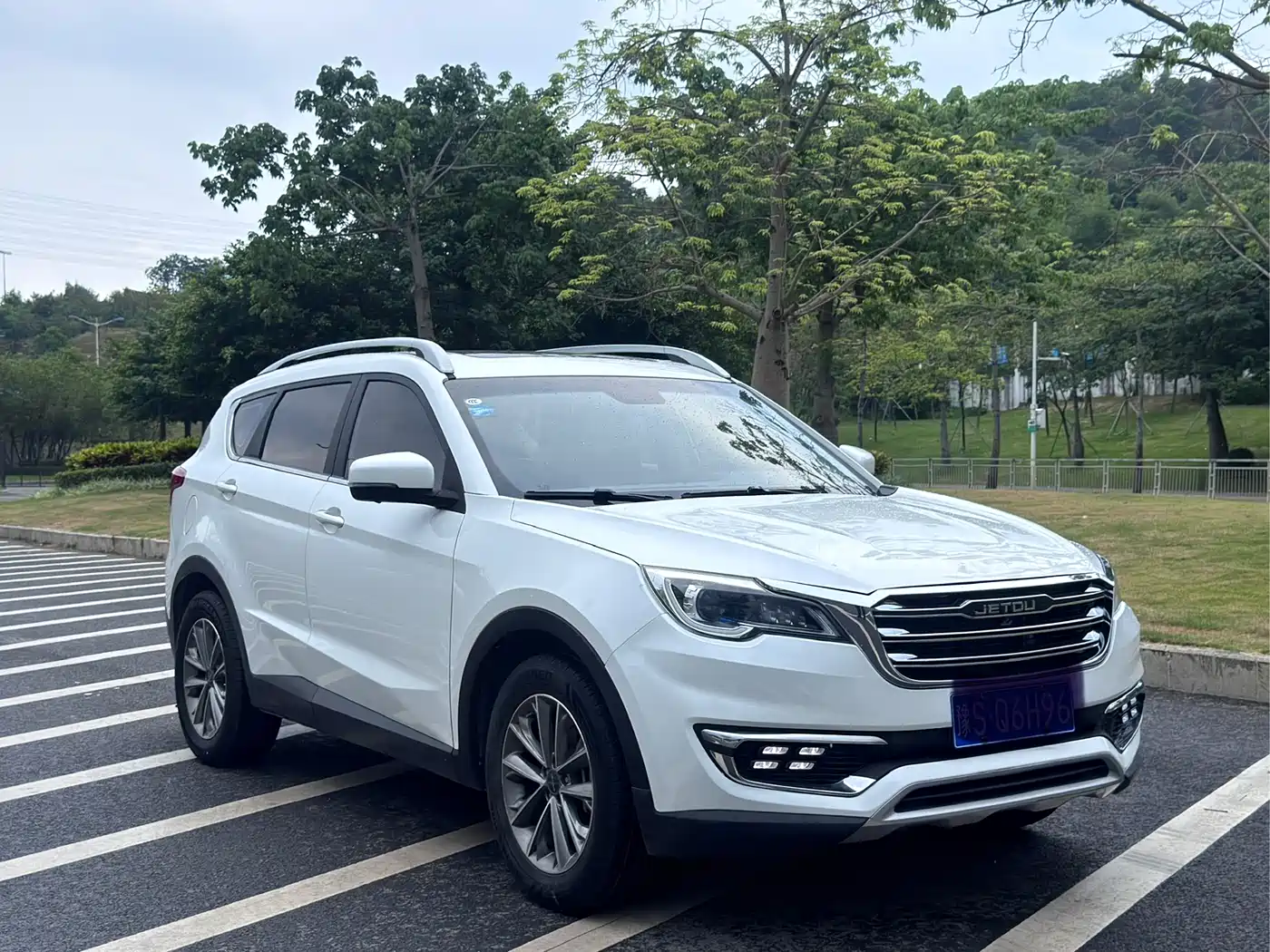 Jetour X70 2019 2018 1.5T Automatic Joy Edition