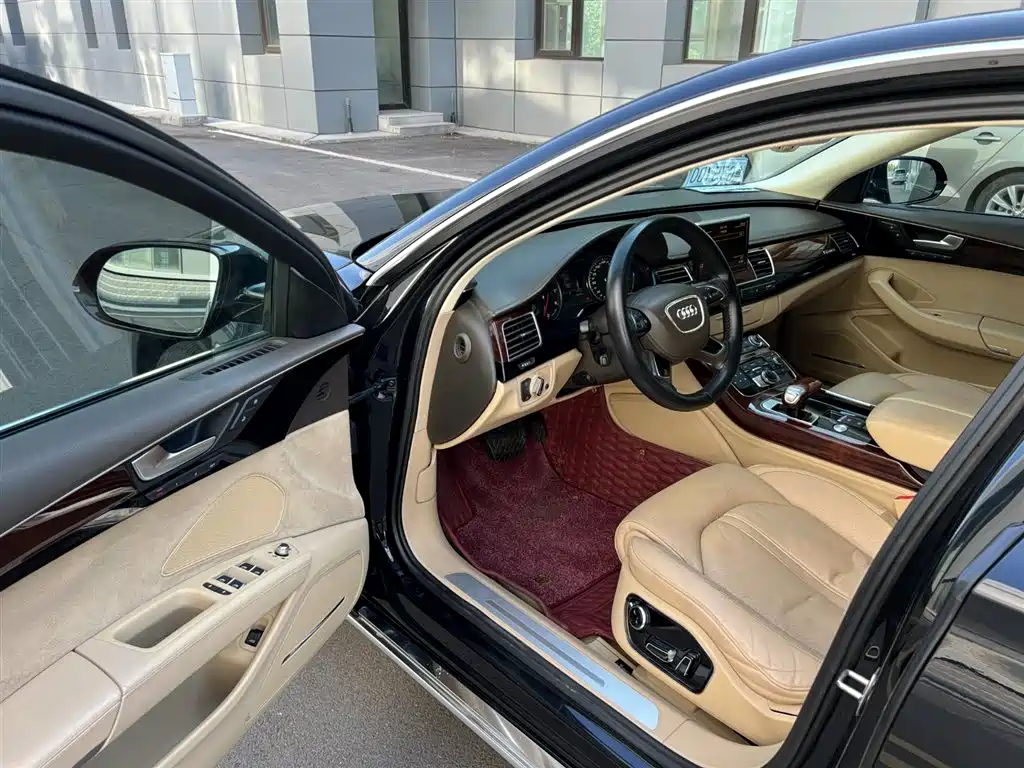 Audi A8 2012 A8L 45 TFSI quattro Luxury фото 6