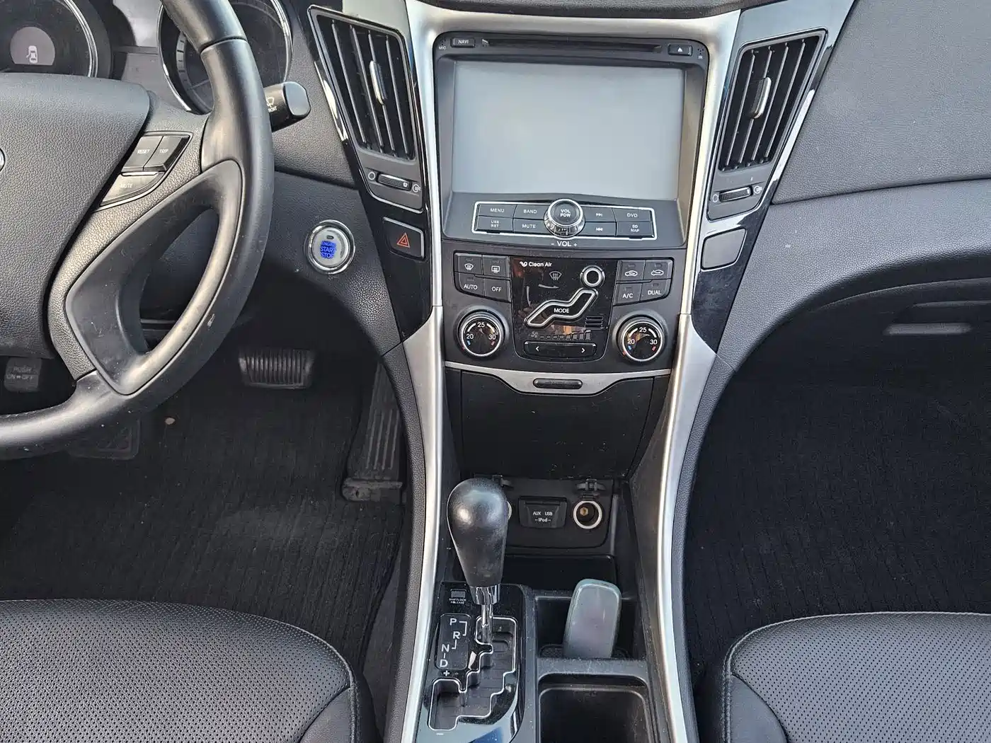 Hyundai Sonata 2013 2.4L Automatic Leading Edition (China IV) фото 11
