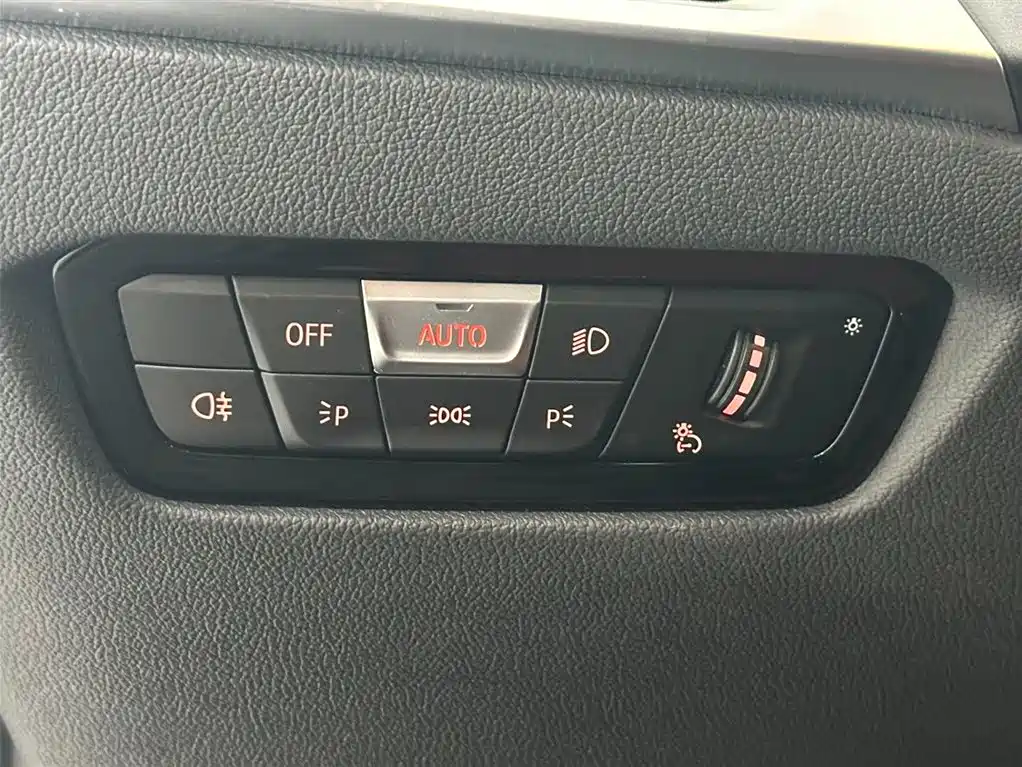 BMW 3 Series 2023 320Li M Sport Package фото 11