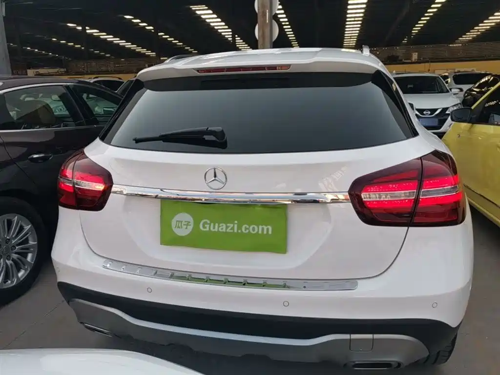 Mercedes-Benz GLA 2017 GLA 200 Dynamic фото 6