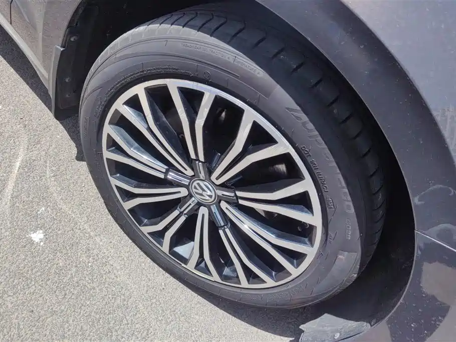 Volkswagen Phideon 2018 Facelift 380TSI FWD Business фото 6