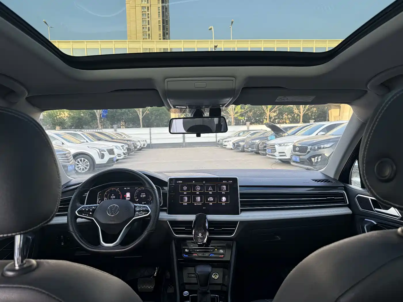 Volkswagen Tiguan L 2022 330TSI Automatic 2WD Smart Edition фото 5