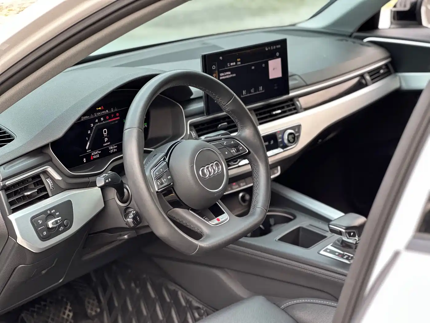 Audi A4L 2022 40 TFSI Luxury Dynamic фото 5