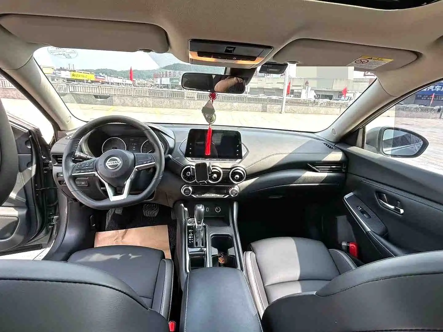 Фото 4 - Nissan Sylphy
