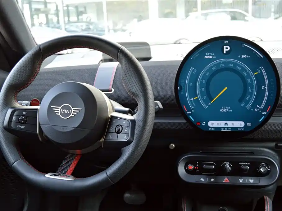 MINI ELECTRIC  JCW ACEMAN