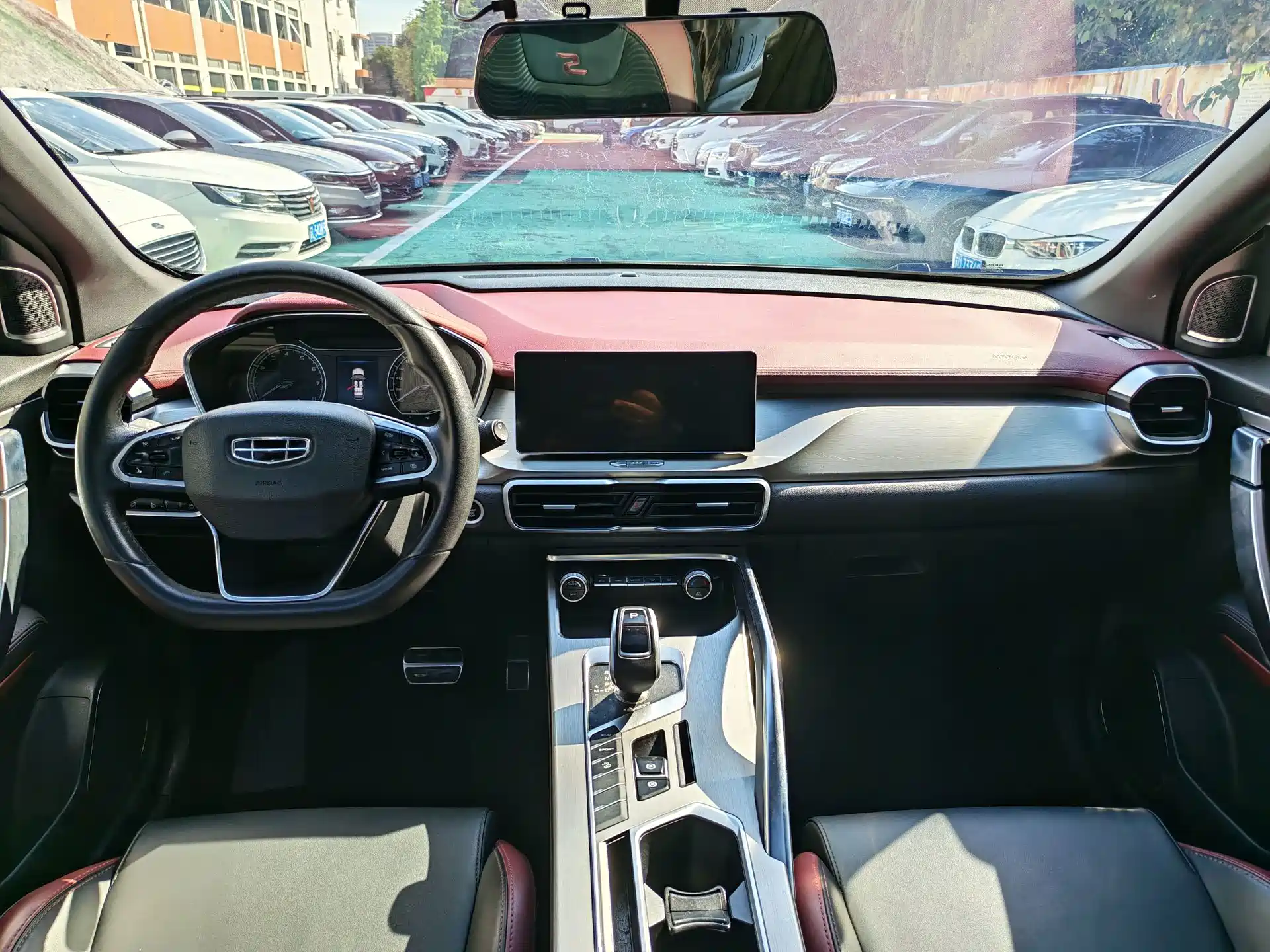 Photo 12 - Geely Coolray