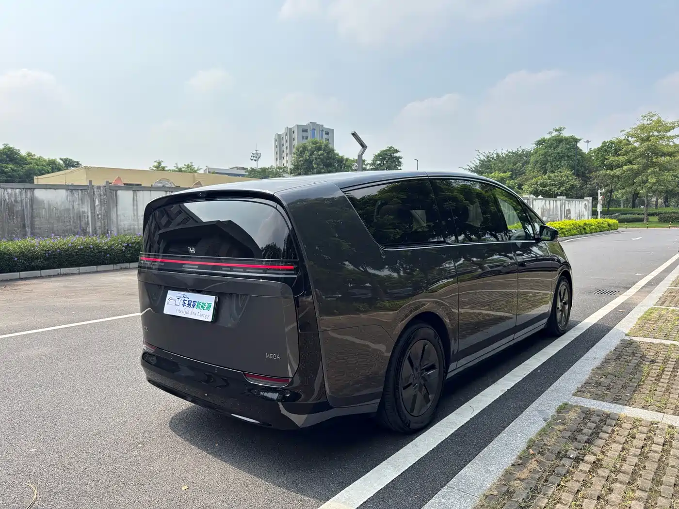 Li Auto MEGA 2025 2025 Ultra Smart Renewal Edition