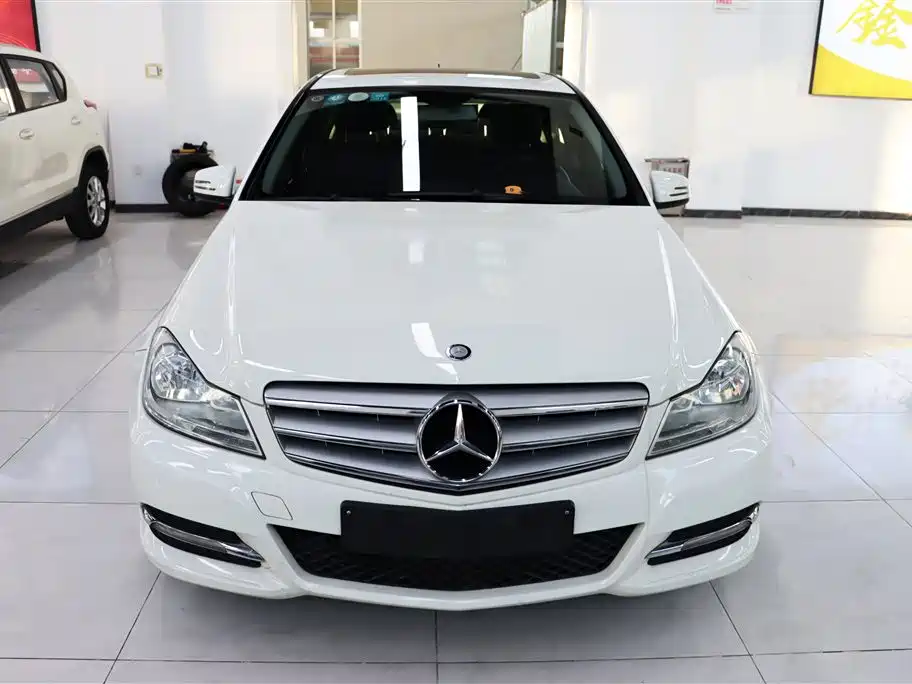 Mercedes-Benz C-Class 2011 C 180K Classic фото 2