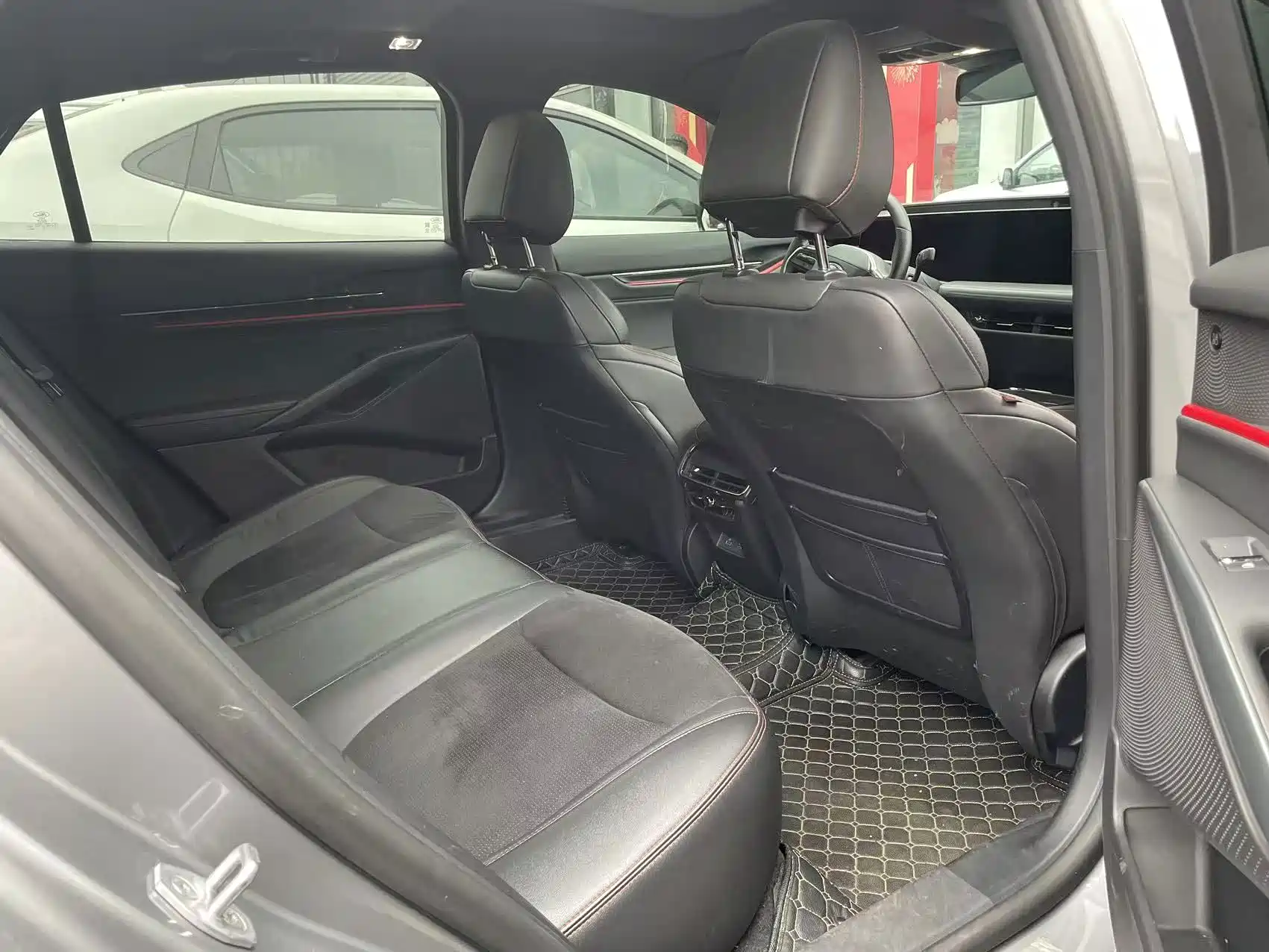 Фото 4 - Ford Mondeo