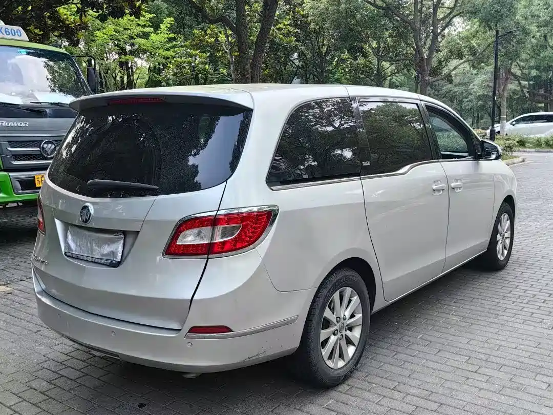Buick GL8 2011 2.4L CT Luxury Business Comfort Edition фото 7