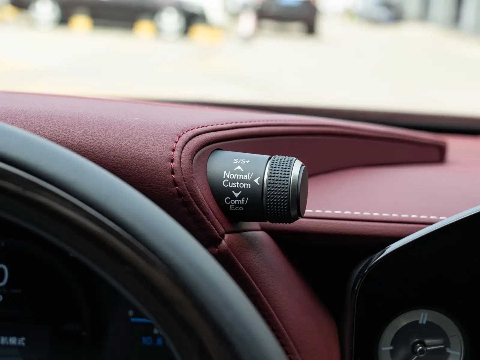 Фото 25 - Lexus LS