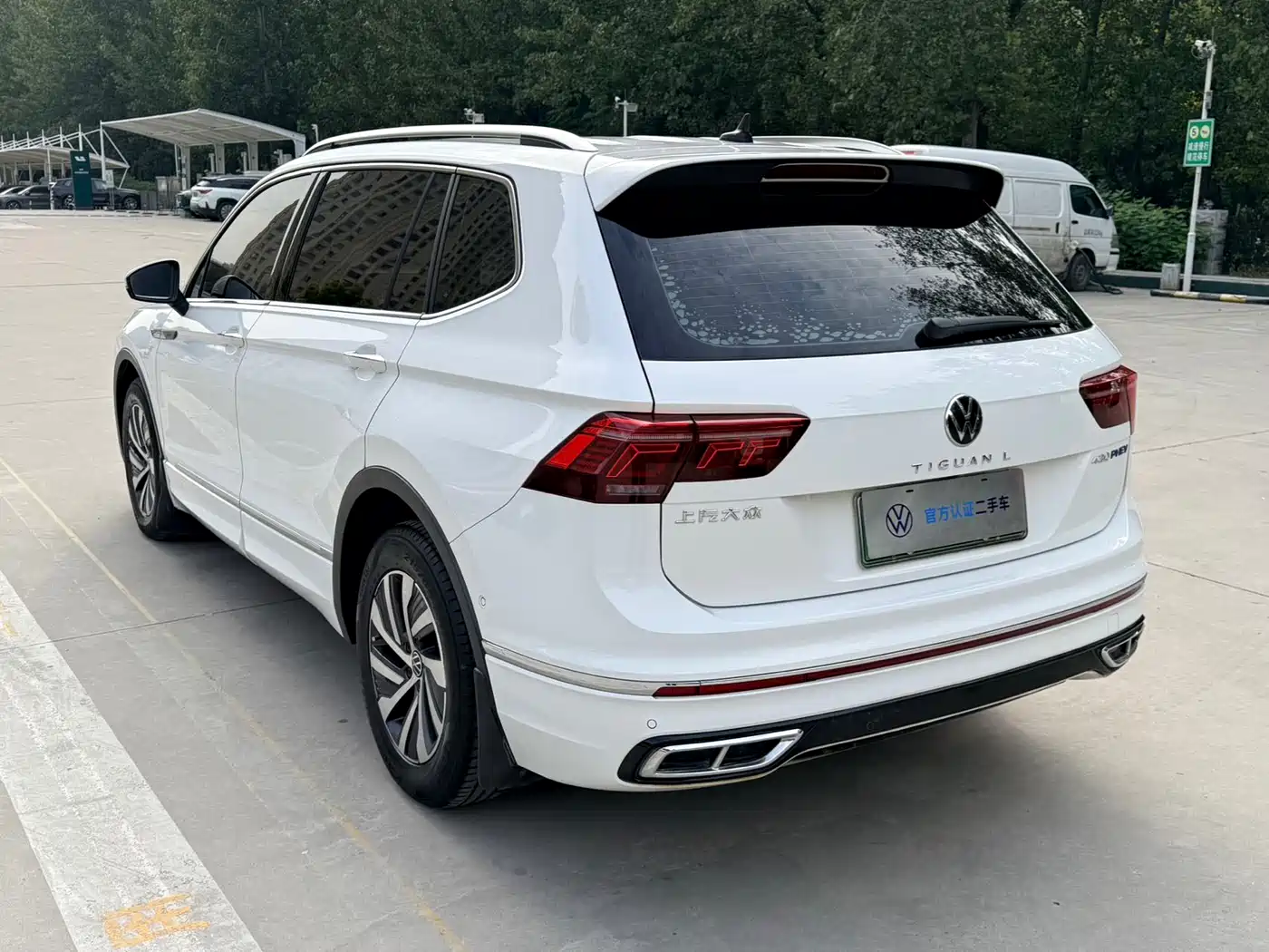 Volkswagen Tiguan L PHEV 2022 430PHEV Plug-in Hybrid Premium фото 6