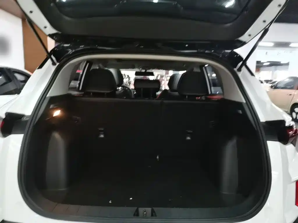 Photo 19 - Geely Coolray