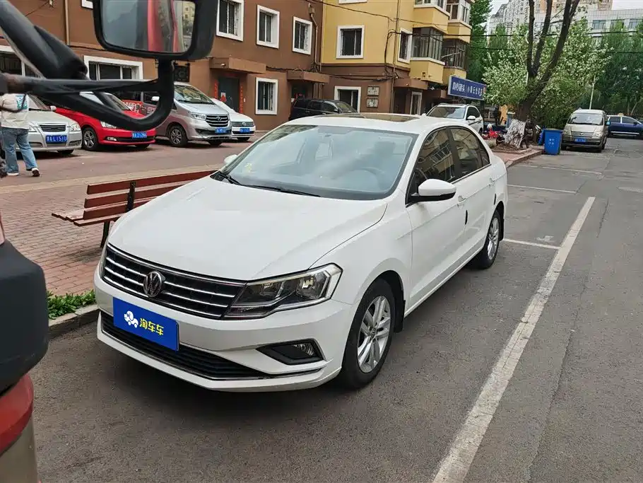 Volkswagen Jetta 2017 1.5L Manual Comfort