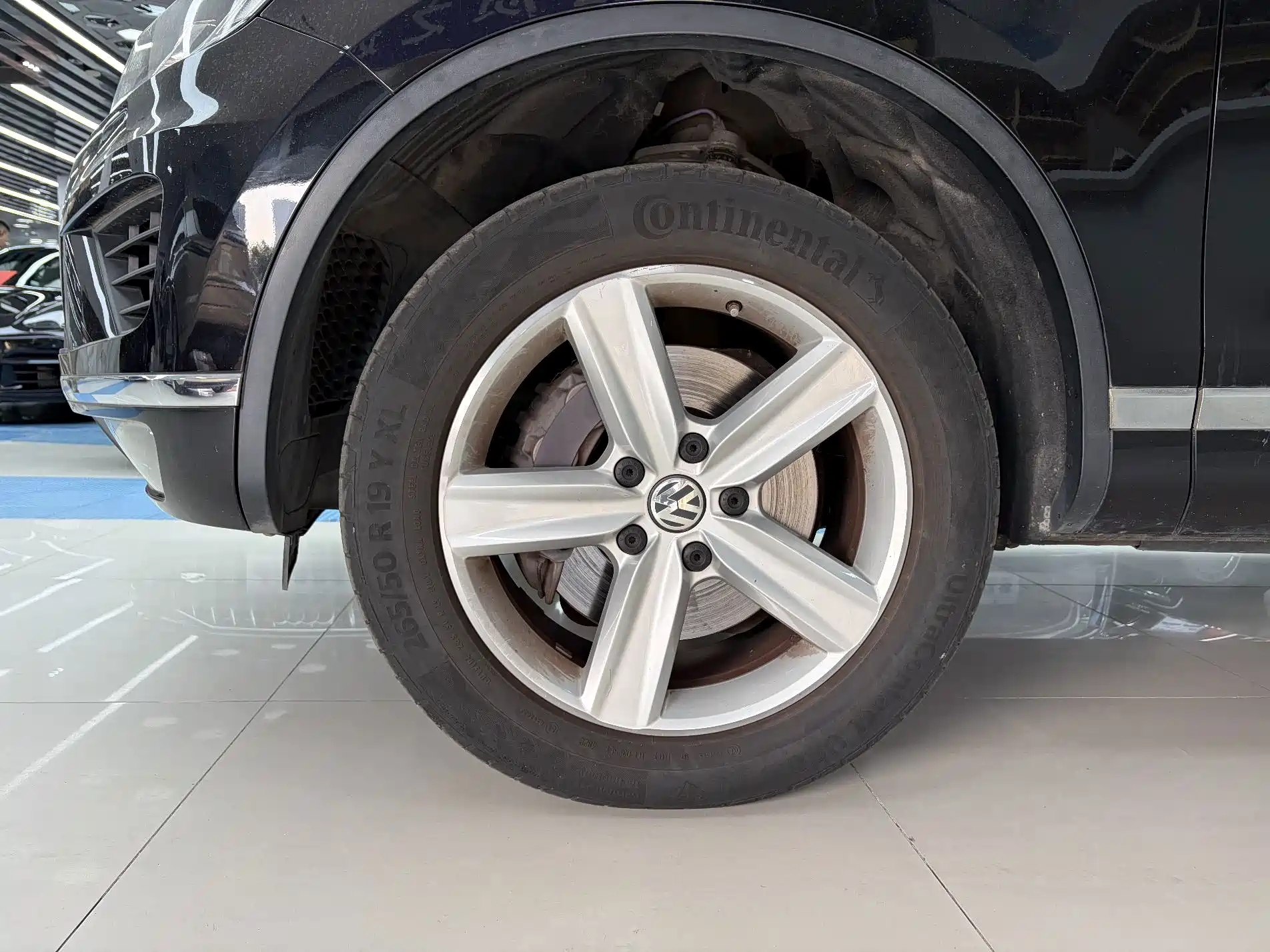 Фото 5 - Volkswagen Touareg