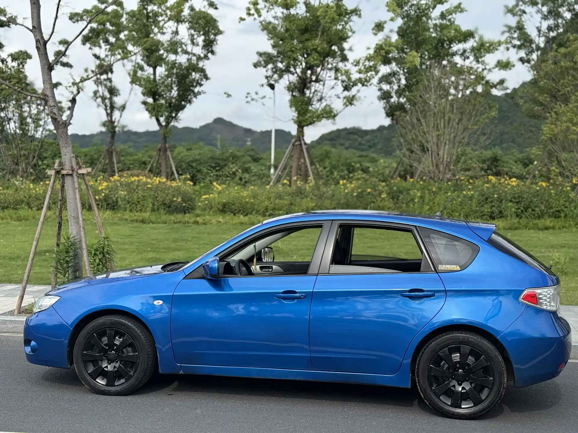 Photo 5 - Subaru Impreza