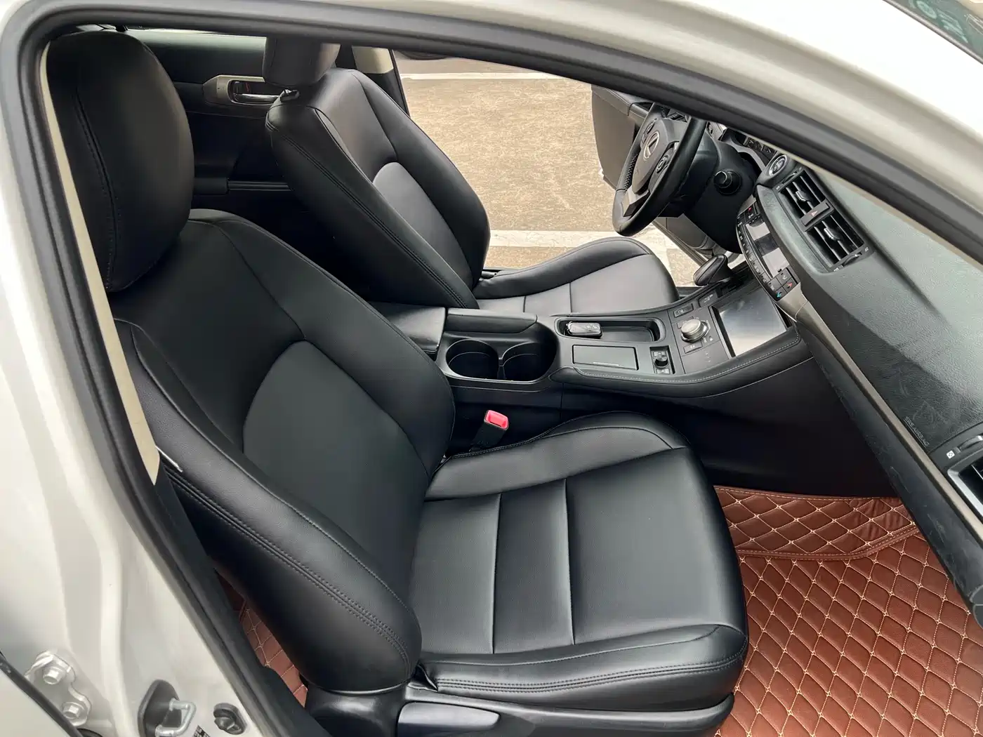 Lexus CT 2014 CT200h Elite Edition Dual Tone фото 8