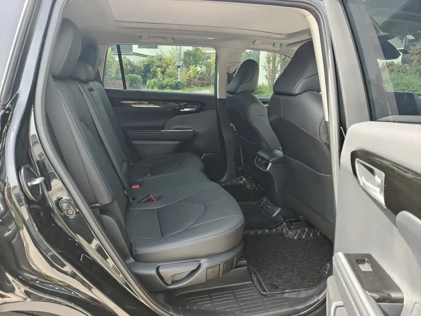 Toyota Highlander 2022 380T 4WD Luxury 7-Seater фото 12