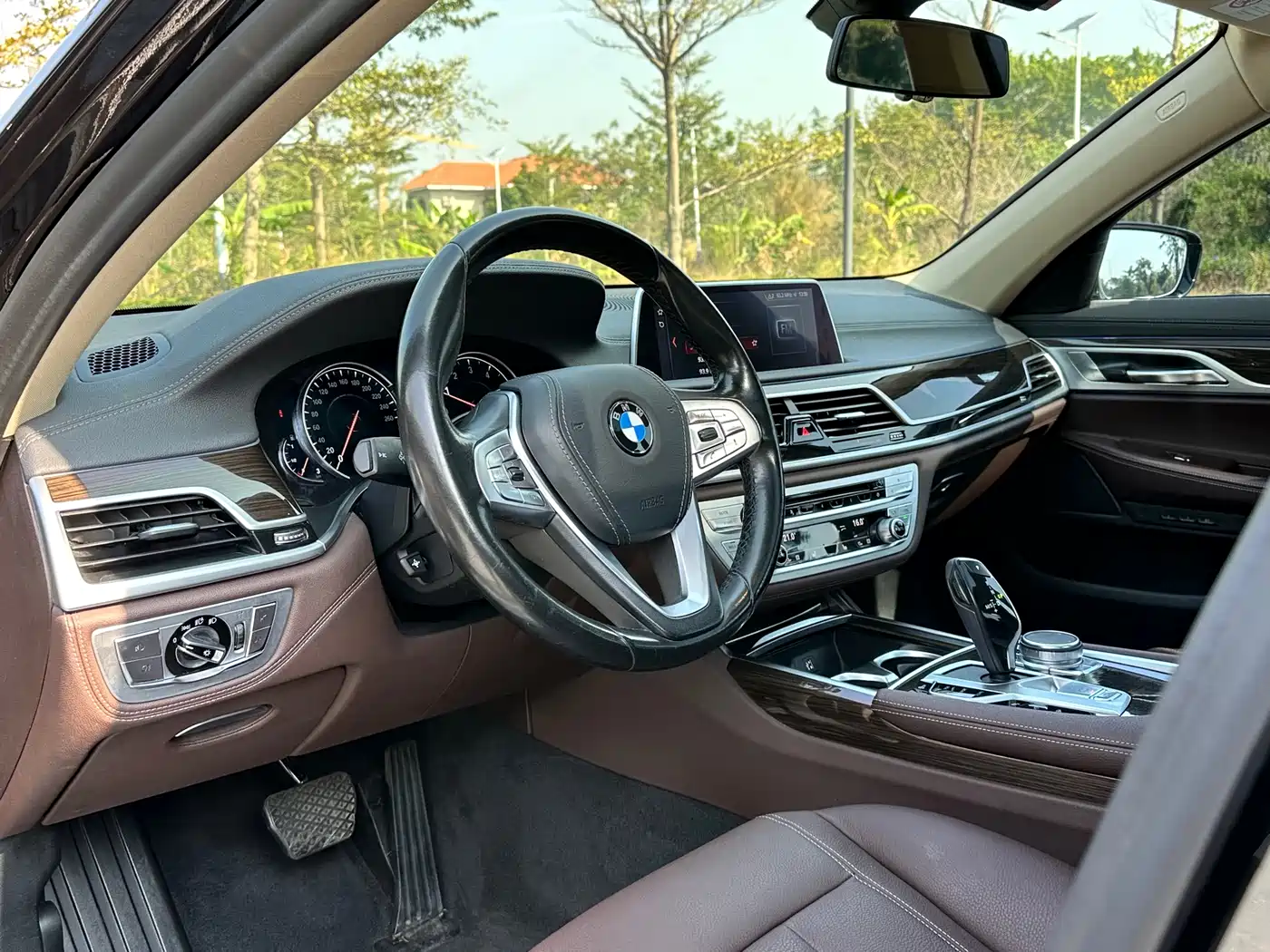 BMW 7 Series 2018 730Li Leading Type Excellence Package фото 10