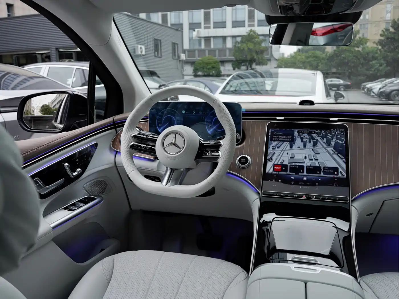 MERCEDES-BENZ EQE SUV