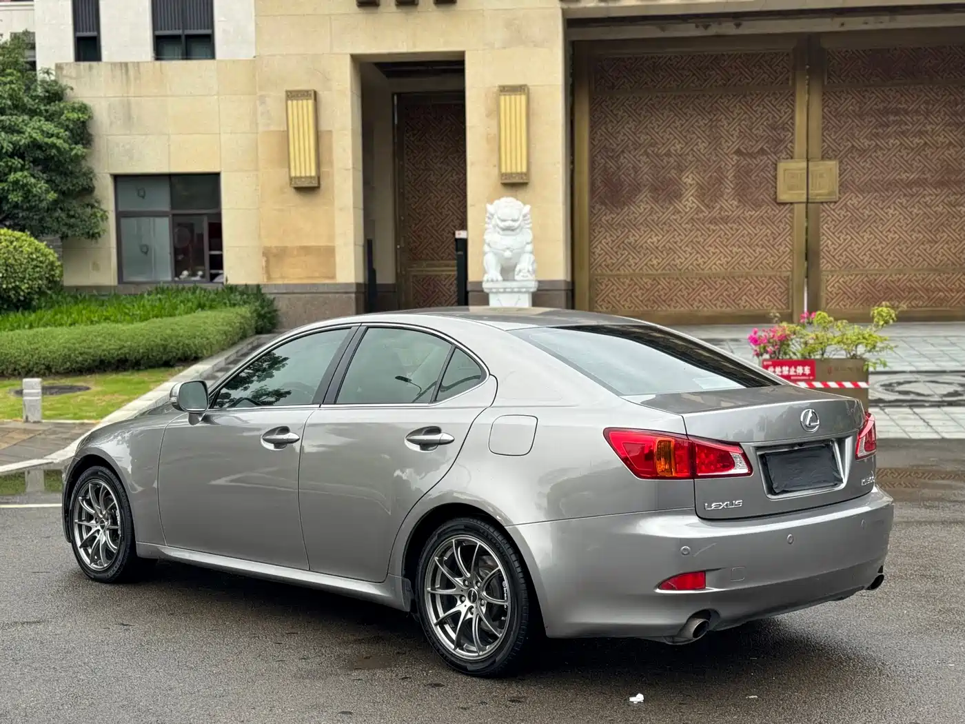 Lexus IS 2009 300 фото 17
