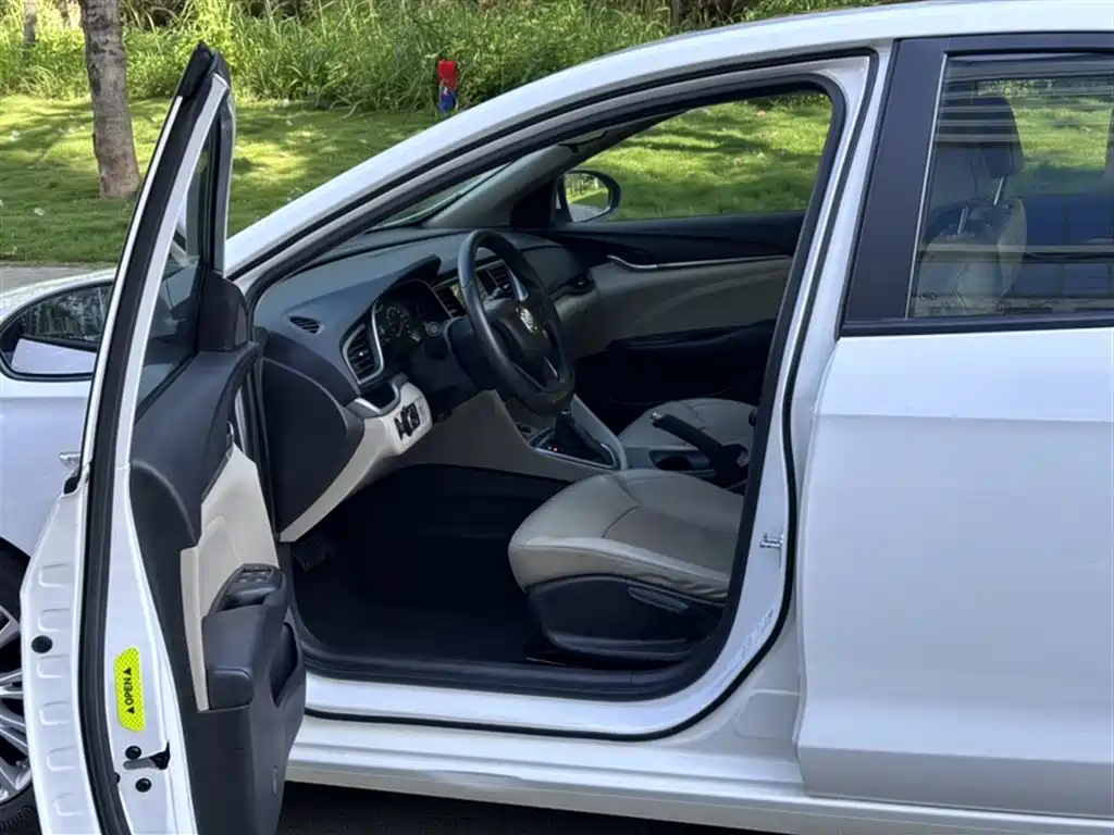 Buick Excelle 2016 15N Automatic Elite фото 8