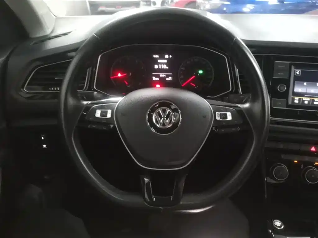 Volkswagen T-ROC 2018 280TSI DSG 2WD Comfort China VI фото 11